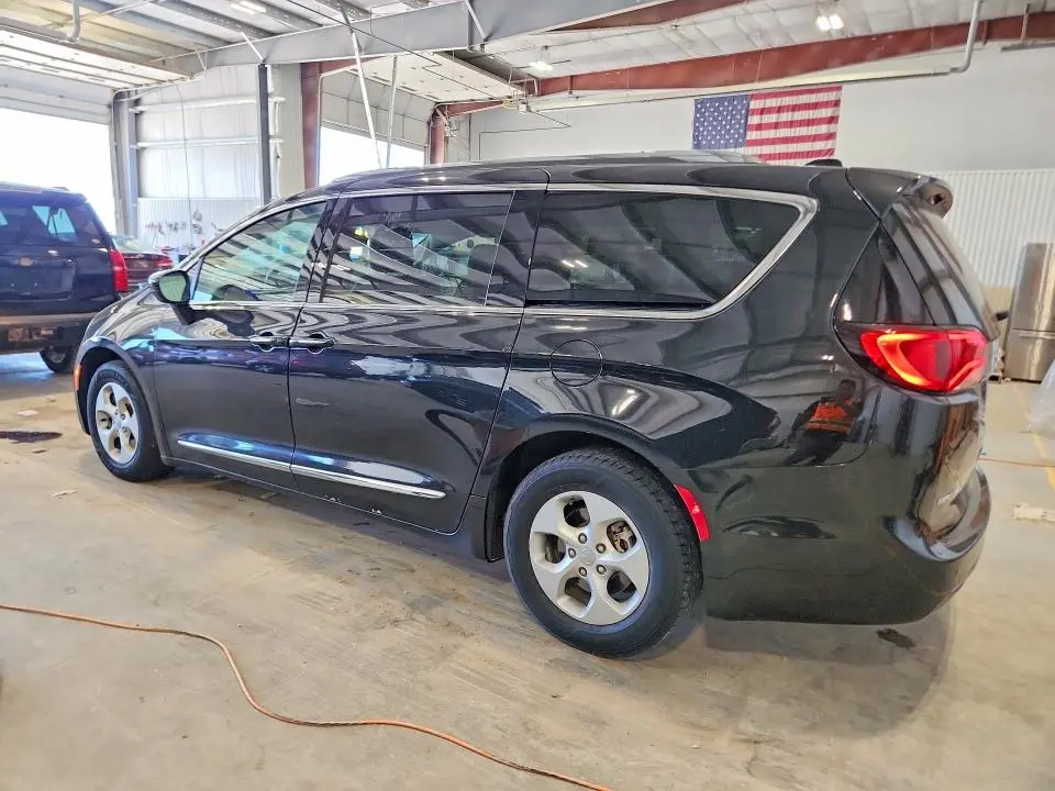 2017 CHRYSLER PACIFICA TOURING L PLUS  