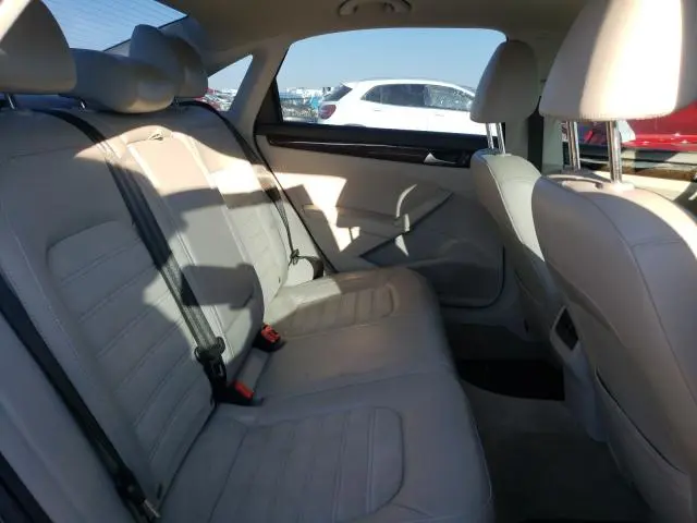 2015 VOLKSWAGEN PASSAT SEL
