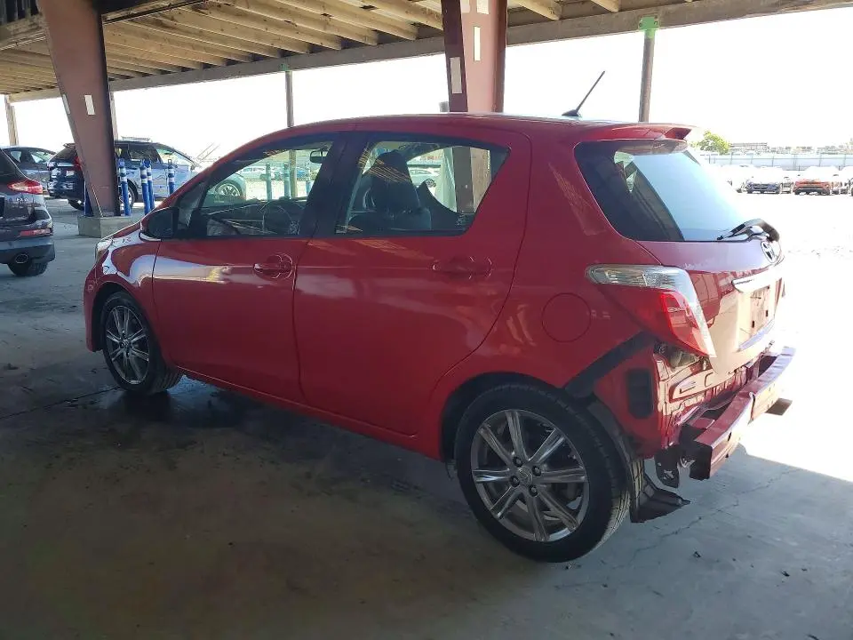 2012 TOYOTA YARIS 5-DOOR SE  