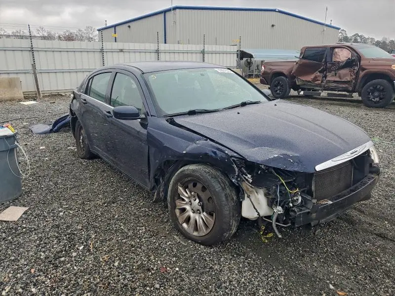 2014 CHRYSLER 200 LX  