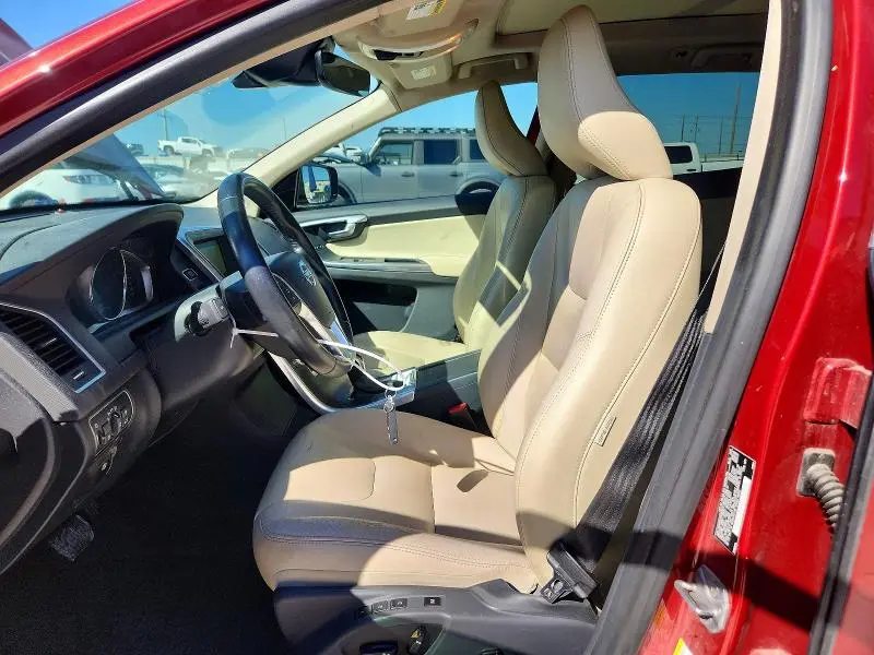 2016 VOLVO XC60 T5 PREMIER  