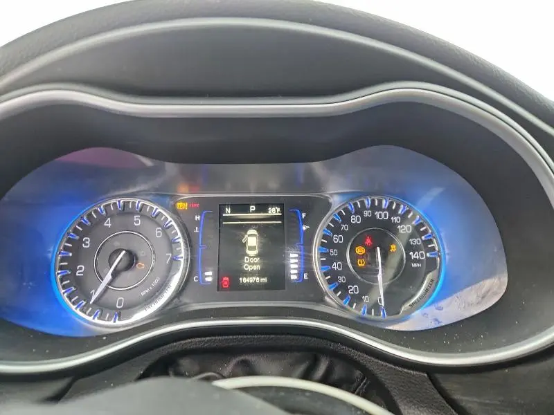 2015 CHRYSLER 200 LX  