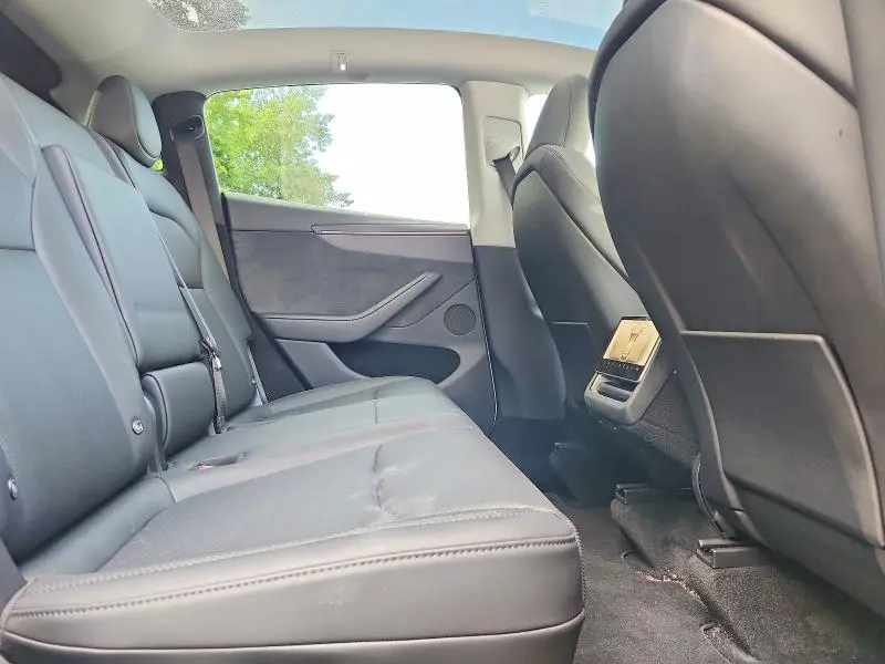 2026 TESLA MODEL Y   