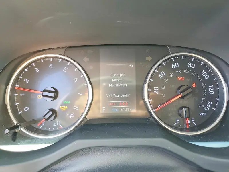 2019 TOYOTA RAV4 XLE  