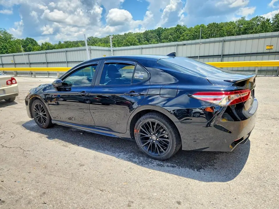 2019 TOYOTA CAMRY SE  