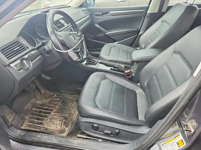 2018 VOLKSWAGEN PASSAT SE  