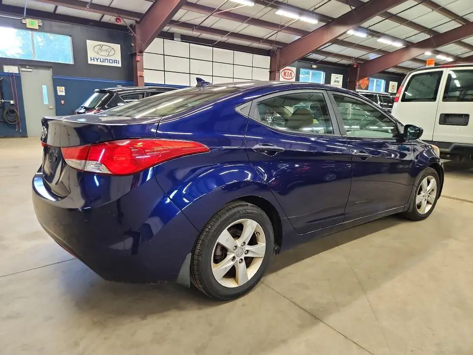 2013 HYUNDAI ELANTRA   