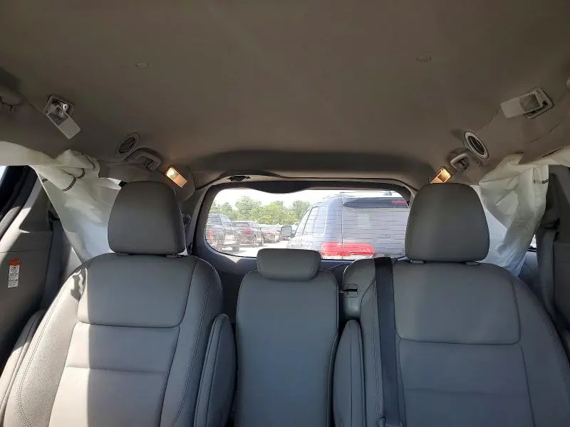 2020 TOYOTA SIENNA XLE 8-PASSENGER  