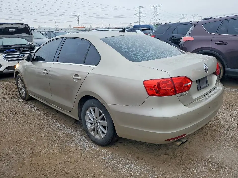 2013 VOLKSWAGEN JETTA SEL  