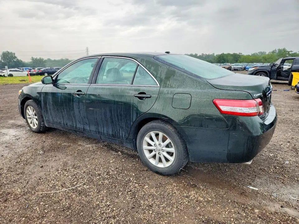 2010 TOYOTA CAMRY XLE V6  