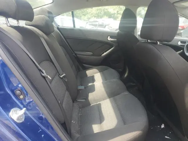 2017 KIA FORTE LX  