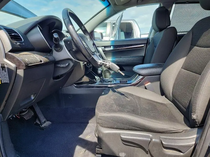 2014 KIA SORENTO LX  