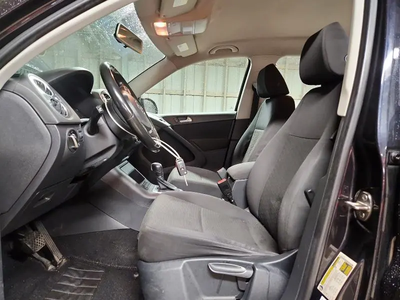 2014 VOLKSWAGEN TIGUAN S  