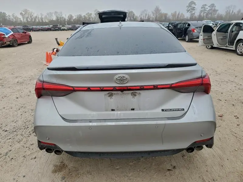 2019 TOYOTA AVALON XLE  
