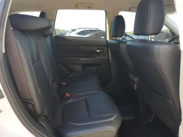 2018 MITSUBISHI OUTLANDER SE  