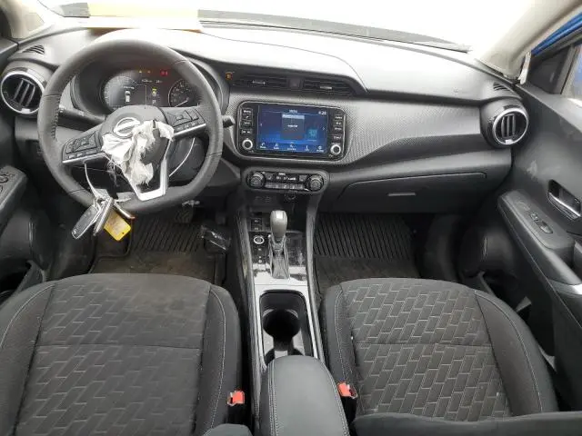 2024 NISSAN KICKS SV  