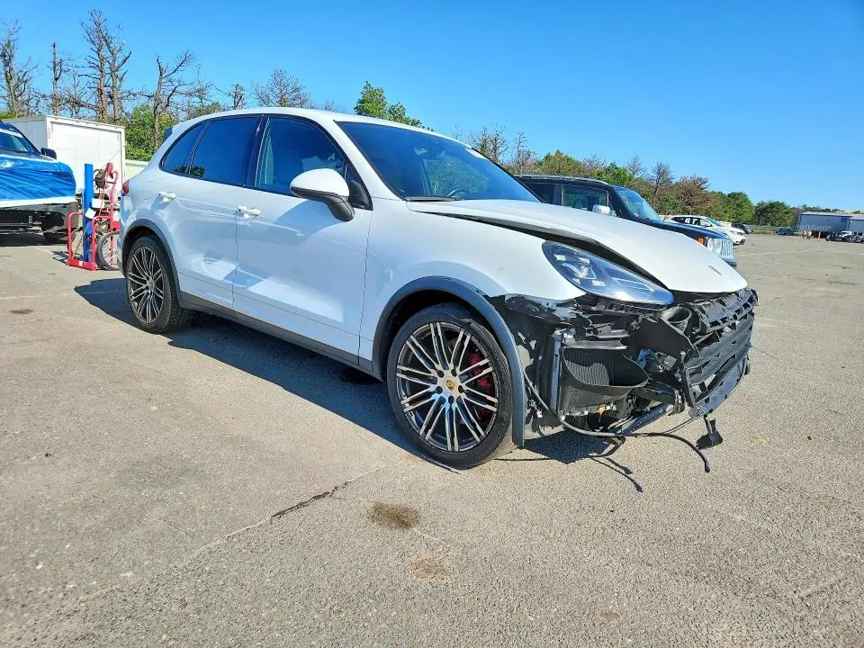 2015 PORSCHE CAYENNE TURBO  