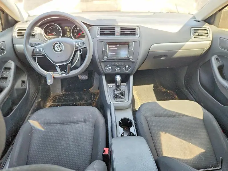 2016 VOLKSWAGEN JETTA SE  