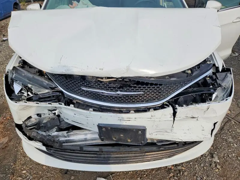 2017 CHRYSLER PACIFICA LX  