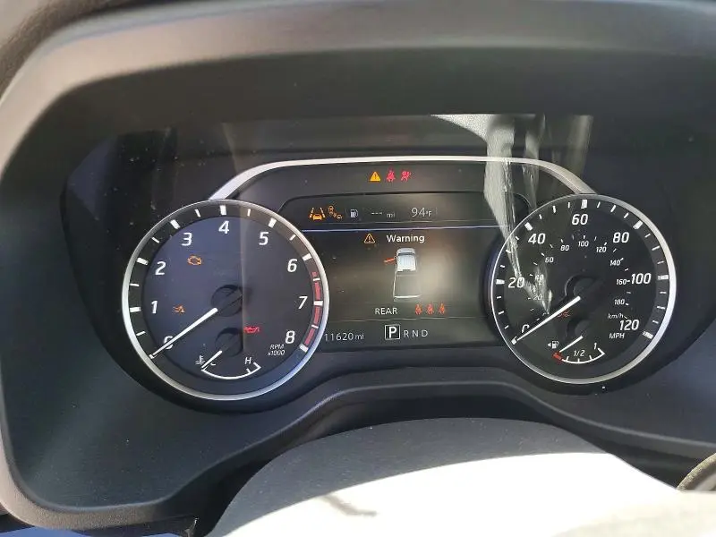 2024 NISSAN TITAN SV  