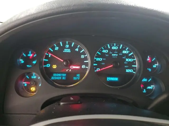 2011 CHEVROLET SUBURBAN K1500 LT  