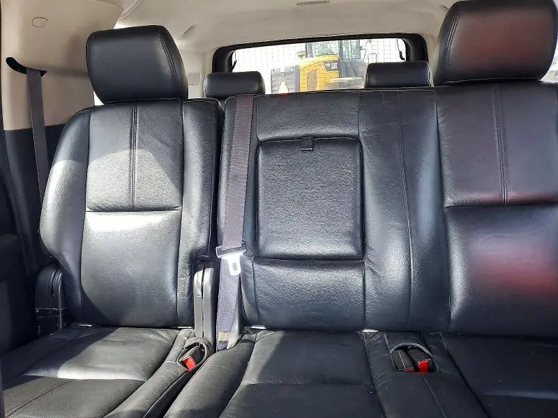 2011 CHEVROLET SUBURBAN K1500 LS  
