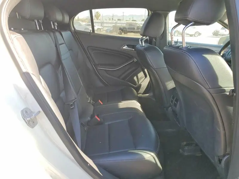 2017 MERCEDES-BENZ GLA 250  