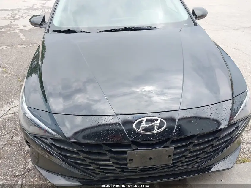 2023 HYUNDAI ELANTRA SE