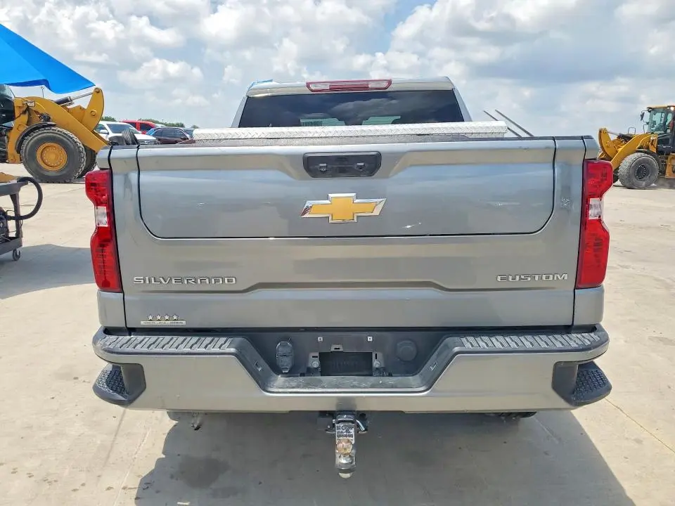 2023 CHEVROLET SILVERADO C1500 CUSTOM  