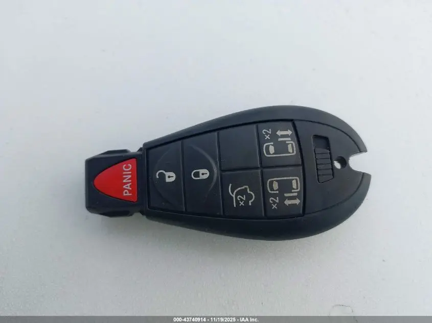 2010 CHRYSLER TOWN & COUNTRY TOURING