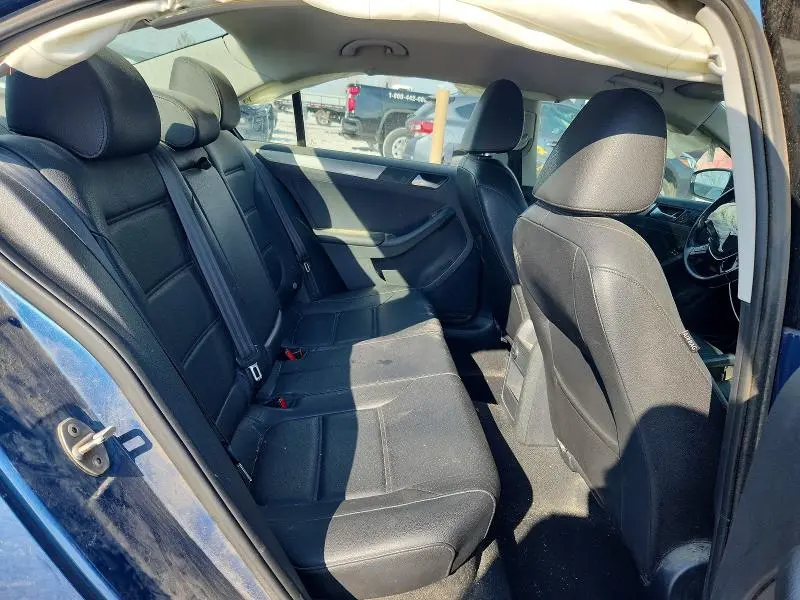 2017 VOLKSWAGEN JETTA SE  