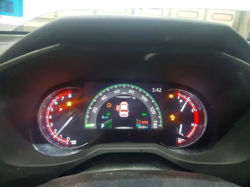 2024 TOYOTA RAV4 XLE  