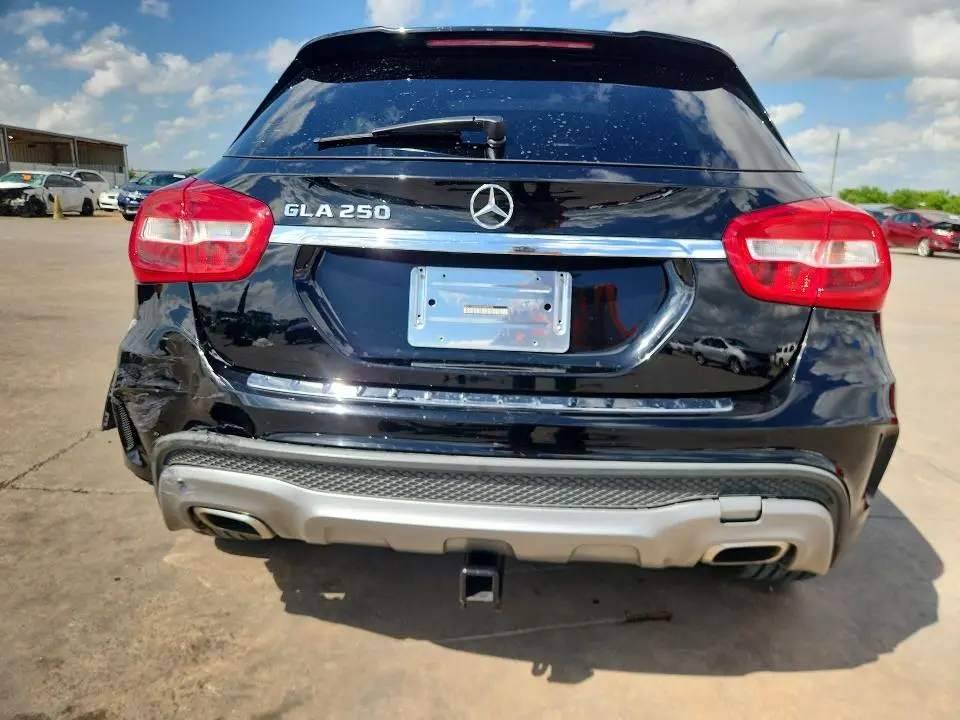 2017 MERCEDES-BENZ GLA 250  