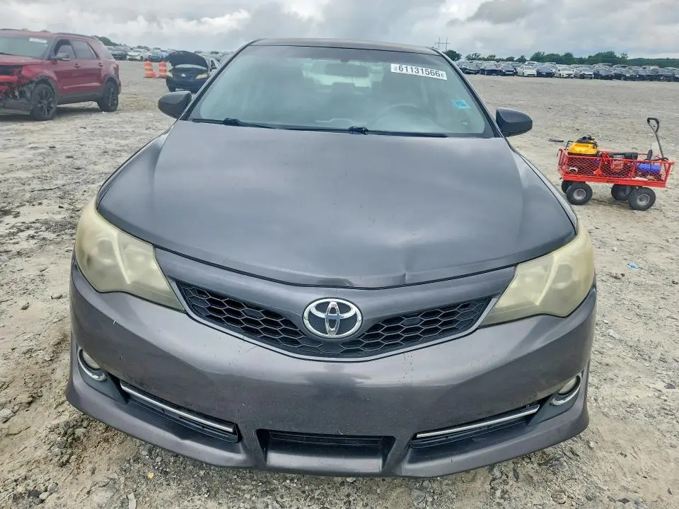 2012 TOYOTA CAMRY SE  