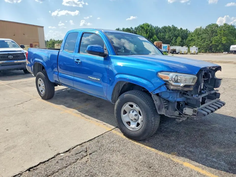 2017 TOYOTA TACOMA SR5  