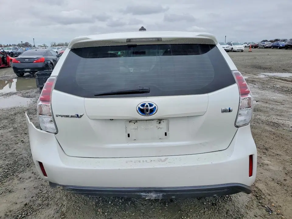 2015 TOYOTA PRIUS V THREE  