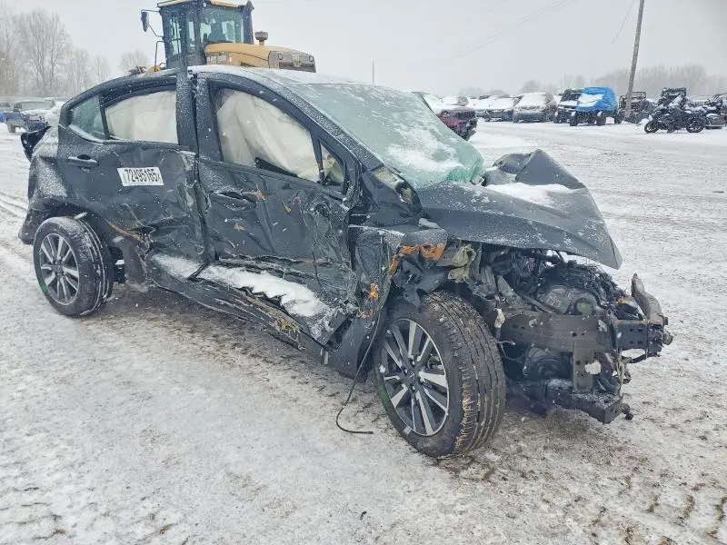 2023 NISSAN VERSA SV  