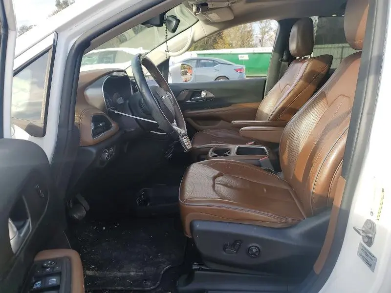 2017 CHRYSLER PACIFICA LIMITED  