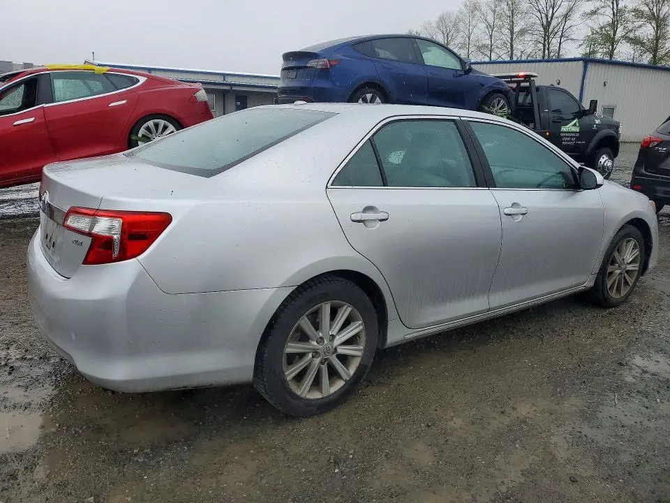 2012 TOYOTA CAMRY XLE  