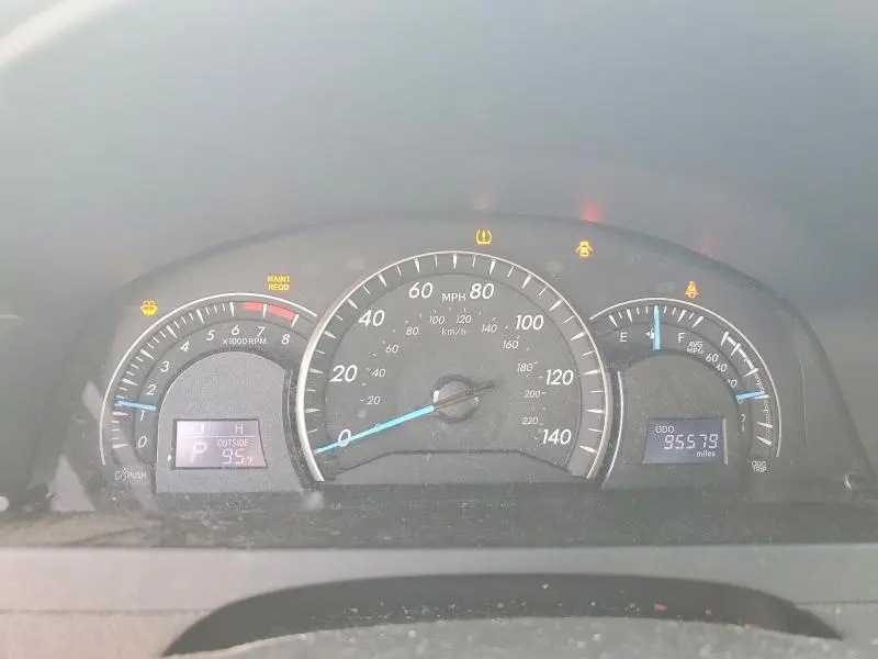 2014 TOYOTA CAMRY LE  