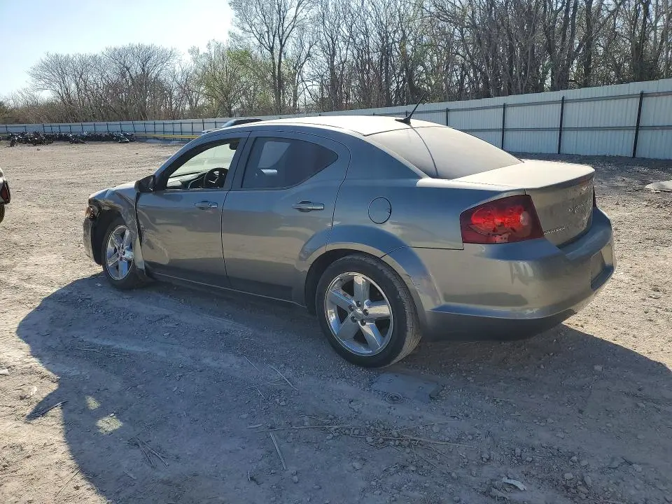 2013 DODGE AVENGER SE  