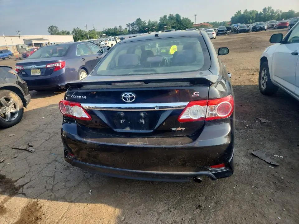 2011 TOYOTA COROLLA S  
