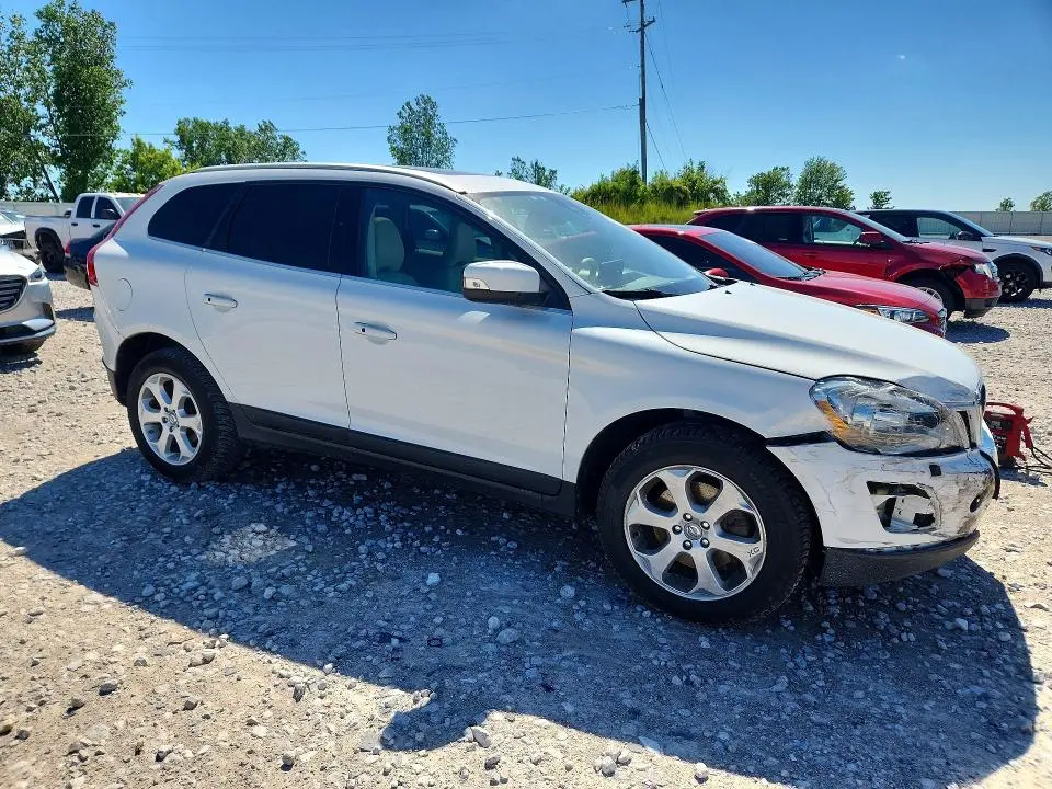 2013 VOLVO XC60 3.2  
