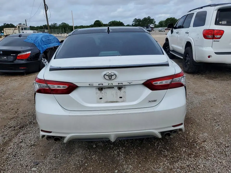 2020 TOYOTA CAMRY XSE  