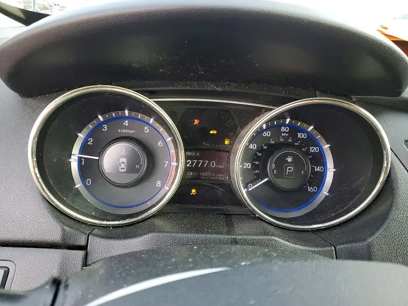 2011 HYUNDAI SONATA SE  