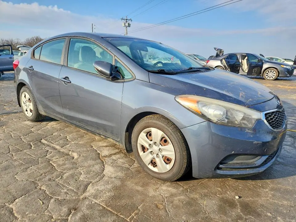 2016 KIA FORTE LX  