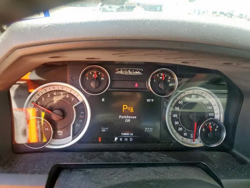 2017 RAM 1500 SLT  