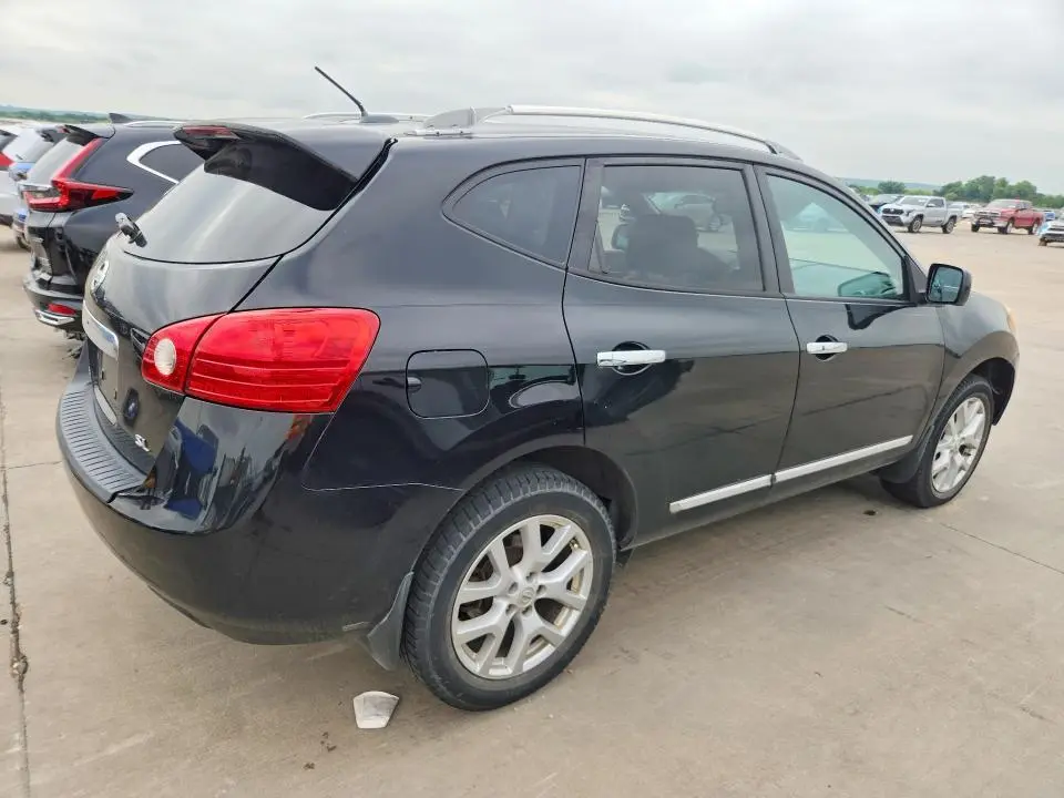 2013 NISSAN ROGUE S  