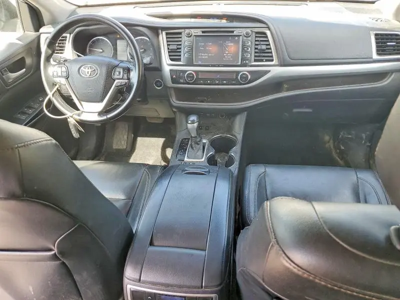 2018 TOYOTA HIGHLANDER XLE  