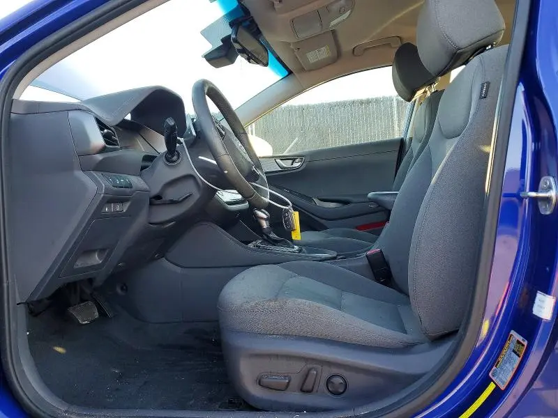 2022 HYUNDAI IONIQ SE  